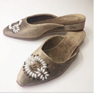 Kevyn Wynn Italy Velvet Beaded Mules Tan Pointed Toe Low Wedge Slides Womens 8